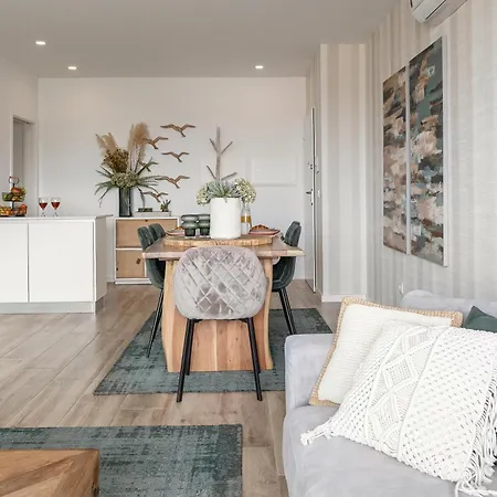 Oceanview Oasis *