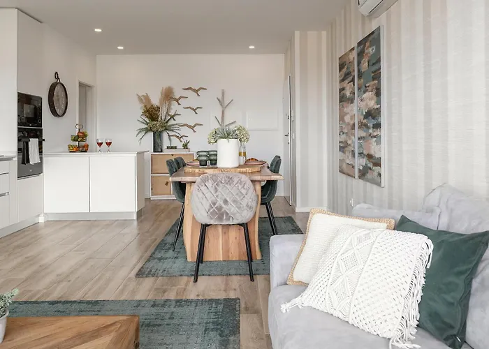 Oceanview Oasis *